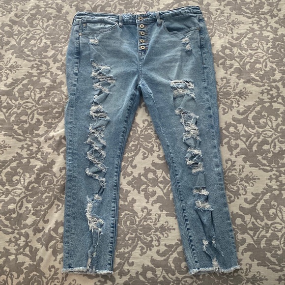 Torrid Distressed Mom Jeans - Light Wash - Picture 1 of 6